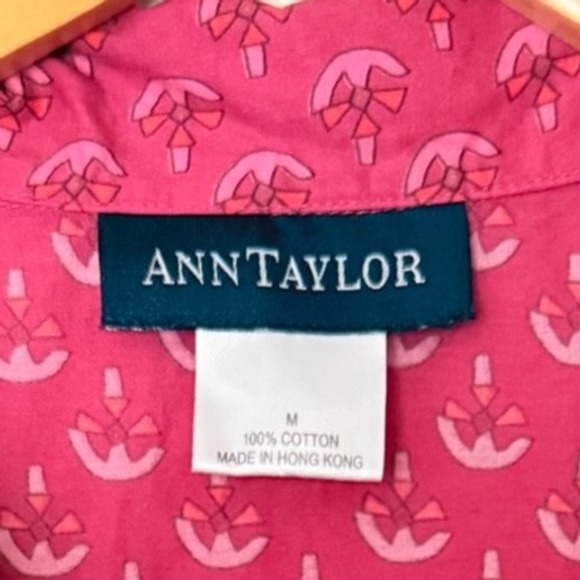 Ann Taylor Sleeveless Blouse Button Down Pink Floral Print Top M - Picture 3 of 3